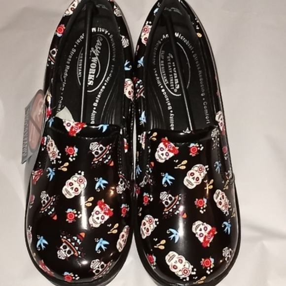 easy street Shoes - EASY WORKS Leeza Festive Skull Clogs
